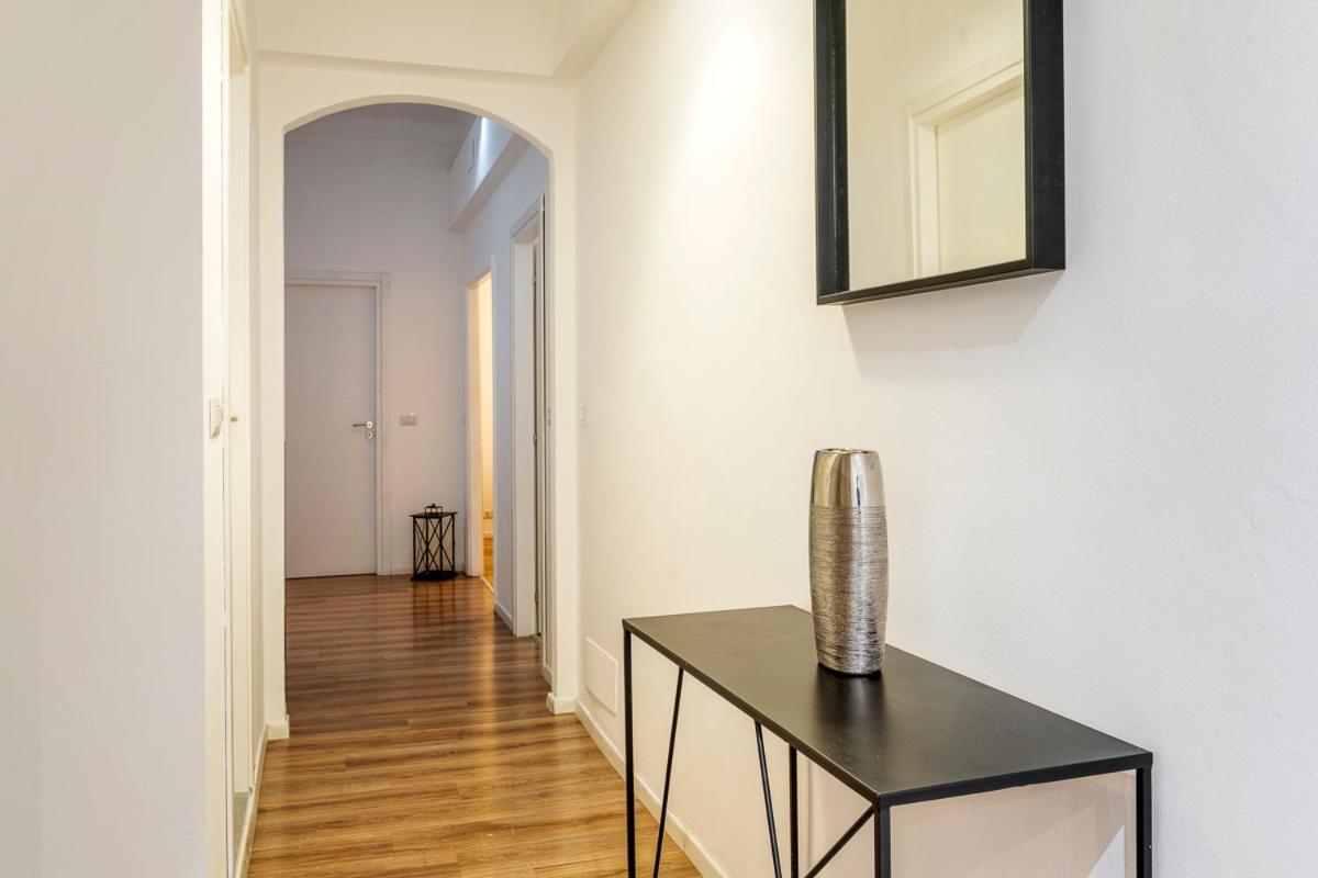 Luxury 4 Bedrooms Apartments Close To Duomo Milánó Kültér fotó