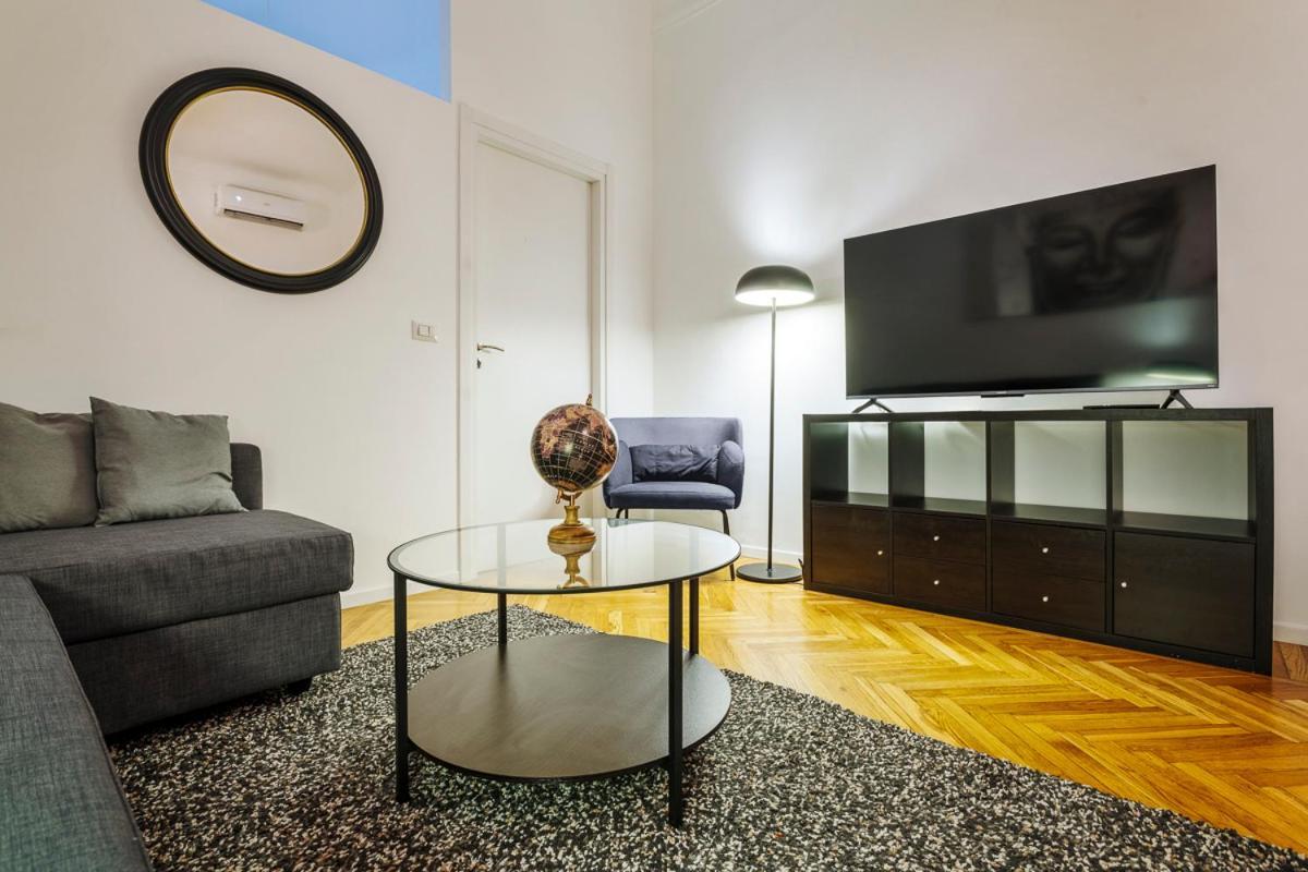 Luxury 4 Bedrooms Apartments Close To Duomo Milánó Kültér fotó